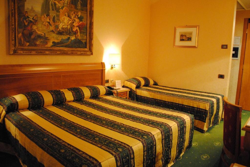 Colonna Hotel Frascati Bilik gambar